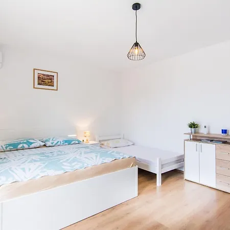 Appartamento Apartman Anastazija Biograd Na Moru