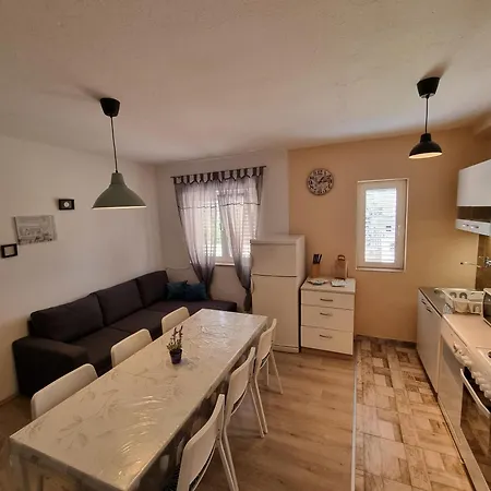 Apartman Anastazija * Biograd Na Moru